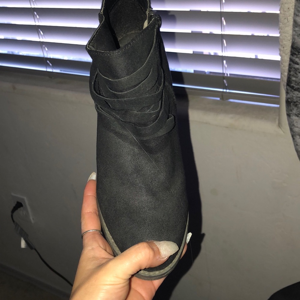 Booties - Picture 3 of 4